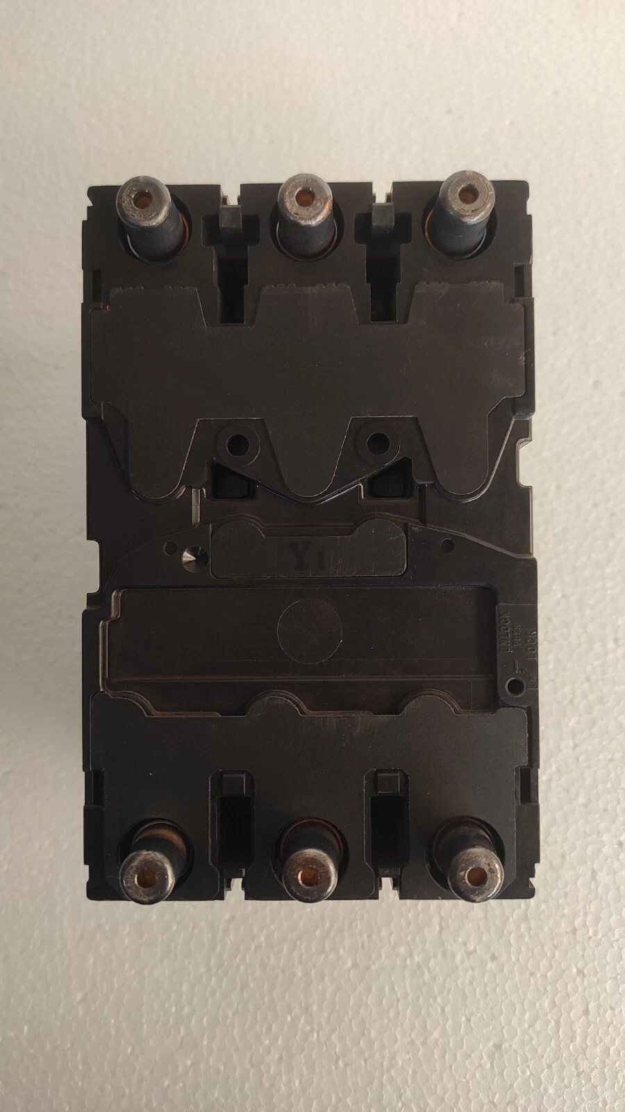 admin/uploads/uploads/Terasaki XH225NS 200A 3 Pole Circuit Breaker_9.webp